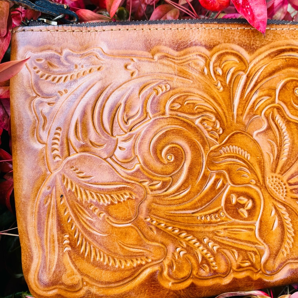 Patricia Nash. Cassini Tooled Leather Wristlet. Debossed floral details! - Picture 2 of 4